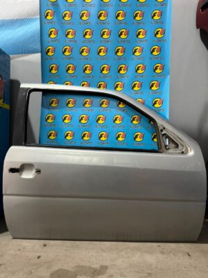 Puerta delantera derecha Volkswagen Gol