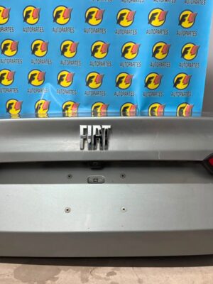 Tapa de baúl Fiat Cronos